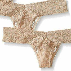 HANKY PANKY Set of Two Low Rise Thongs in Chai